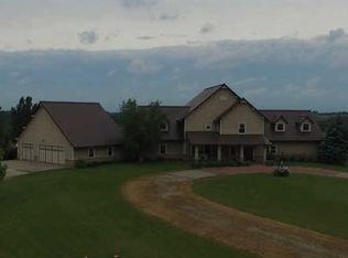 1496 Mohoney Rd, Lansing, IA 52151