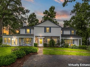 955 N Riverside Ave, Saint Clair, MI 48079