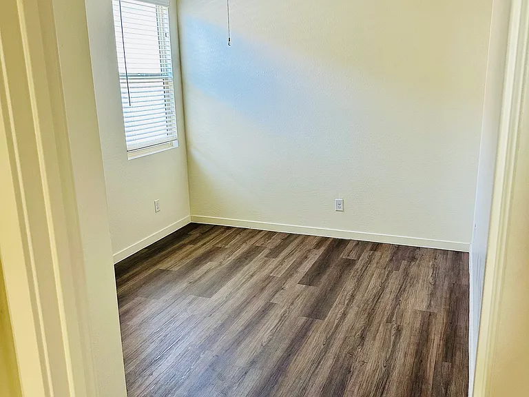 12628 W Northview Ave — Photo 33