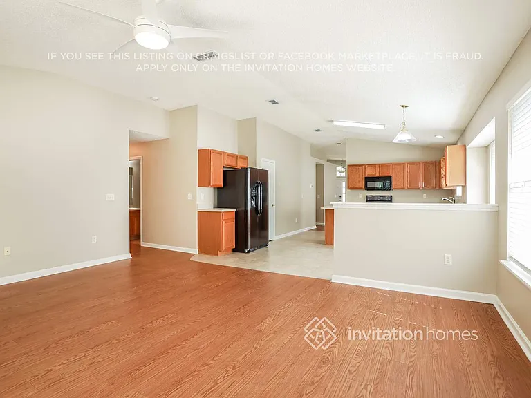 1807 Moss Creek Dr — Photo 5