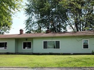 8 Paula Dr, Saint Charles, MO 63301