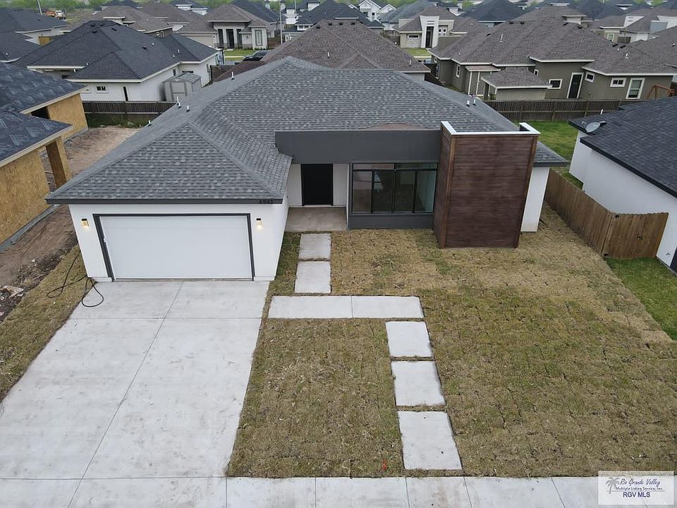 1st image of 6943 Heritage Oaks Dr
