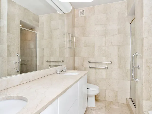 200 East 69th Street image 15 of 15