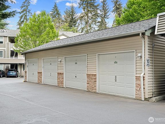 2nd image of 12530 Admiralty Way #K204
