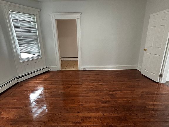 3rd image of 244-246 Vine St #1