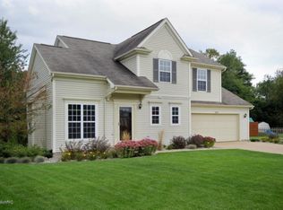 2975 Valley Glenn Cir, Kalamazoo, MI 49004