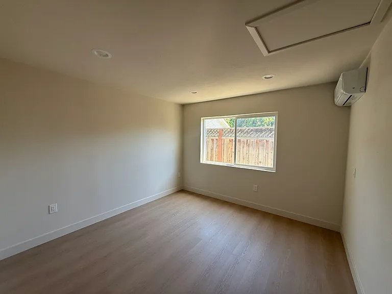 1016 S 8th St #2 — Photo 5