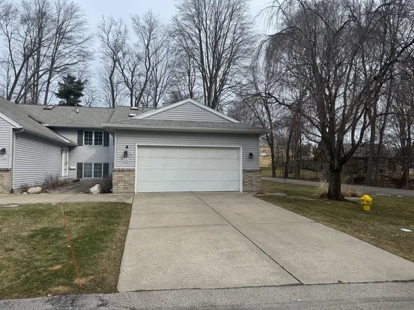 1012 Beechtree Ct, Norton Shores, MI 49441