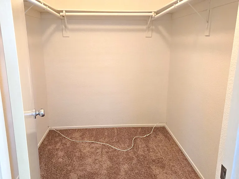 29270 Wrangler Dr — Photo 37