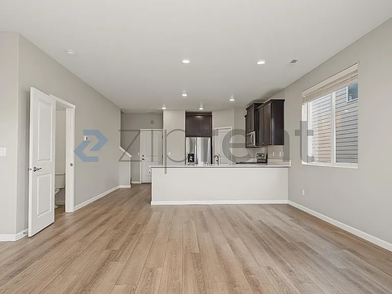 7105 NE 154th Ave — Photo 10