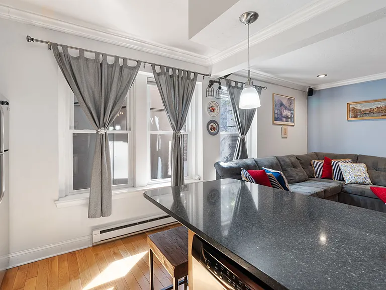 38RA Charter St #2 — Photo 9