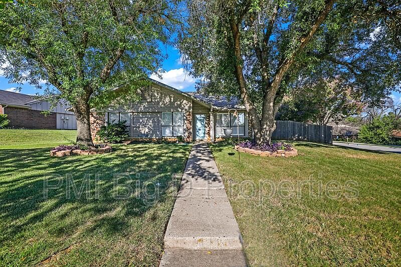 1st image of 1726 Hemlock Ct