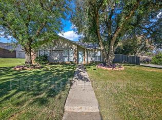 1726 Hemlock Ct, Lewisville, TX 75067