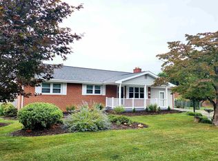 617 11th St, Radford, VA 24141