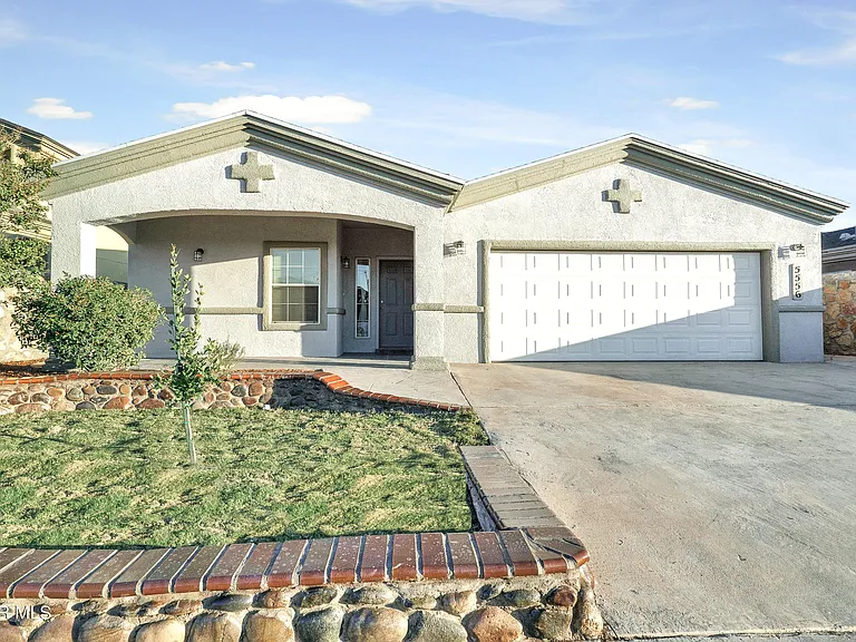 5556 Ignacio Frias Dr — Photo 1