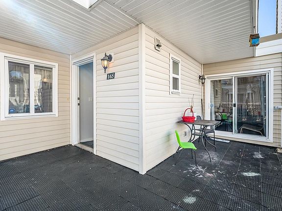 3rd image of 10077 156th St #165