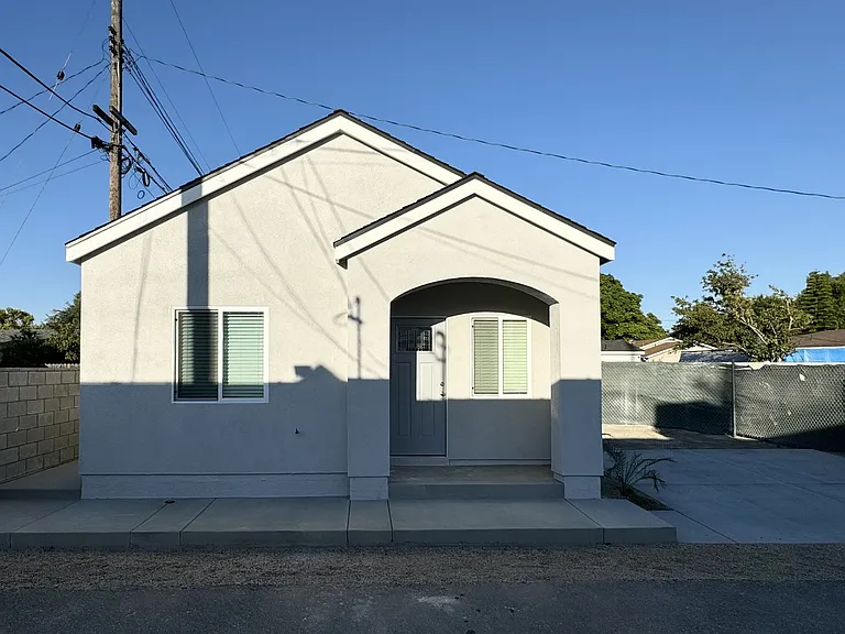 8035 15th St — Photo 2