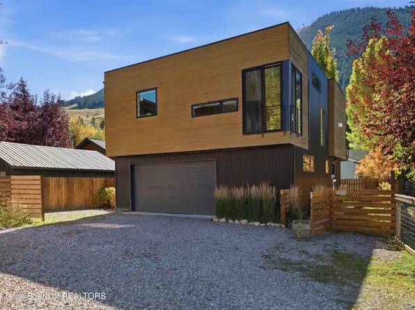 670 S Millward St, Jackson, WY 83001