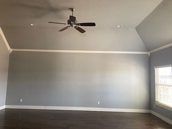 2nd image of 1117 Pinot Dr