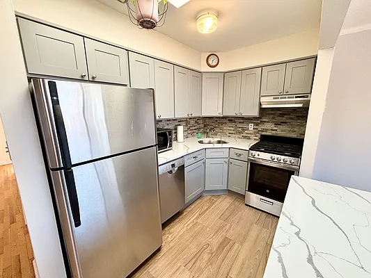 Rented by Garfield Realty  | media 16