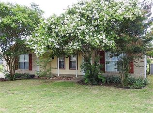 650 Fallen Oak Dr, Bertram, TX 78605