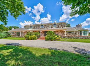 7200 Nichols Rd, Nichols Hills, OK 73120