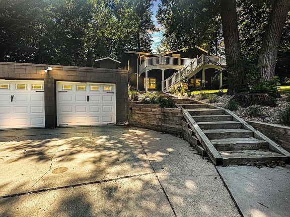 2nd image of 6710 Hopi Rd