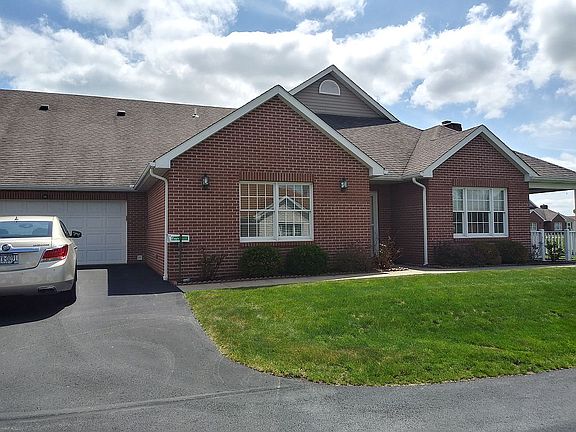 2nd image of 223 Woodhawk Ln