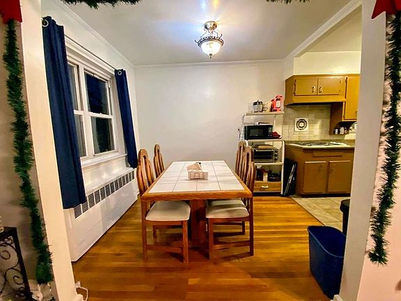 4th image of 24-10 28th St #3B