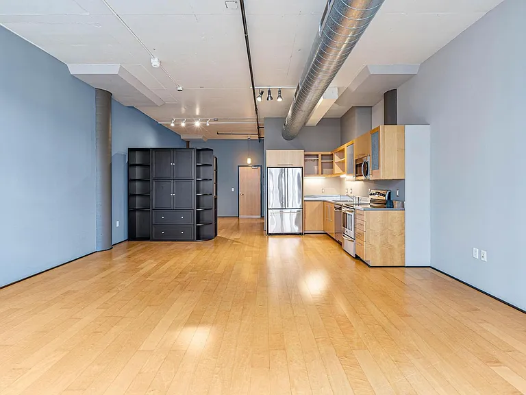 1400 NW Irving St #510 — Photo 13