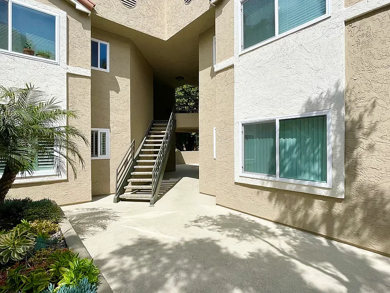 7565 Charmant Dr #405 — Photo 25