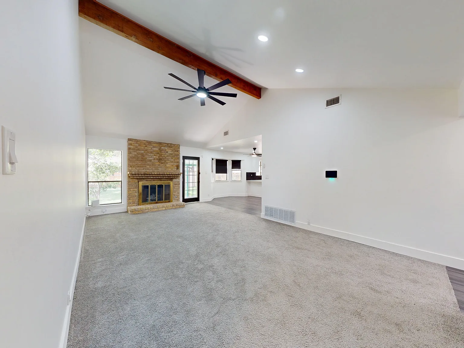318 Renee Drive - 1 — Photo 4