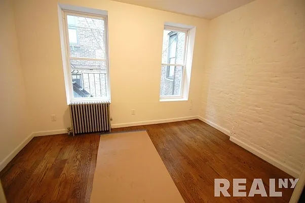 Rented by REAL New York | media 37