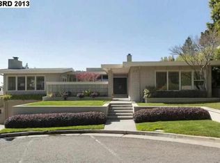 5465 Hilltop Cres, Oakland, CA 94618