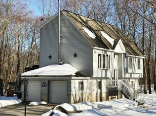 228 Seneca Dr, Milford, PA 18337