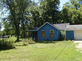 9007 N 48th St, Augusta, MI 49012