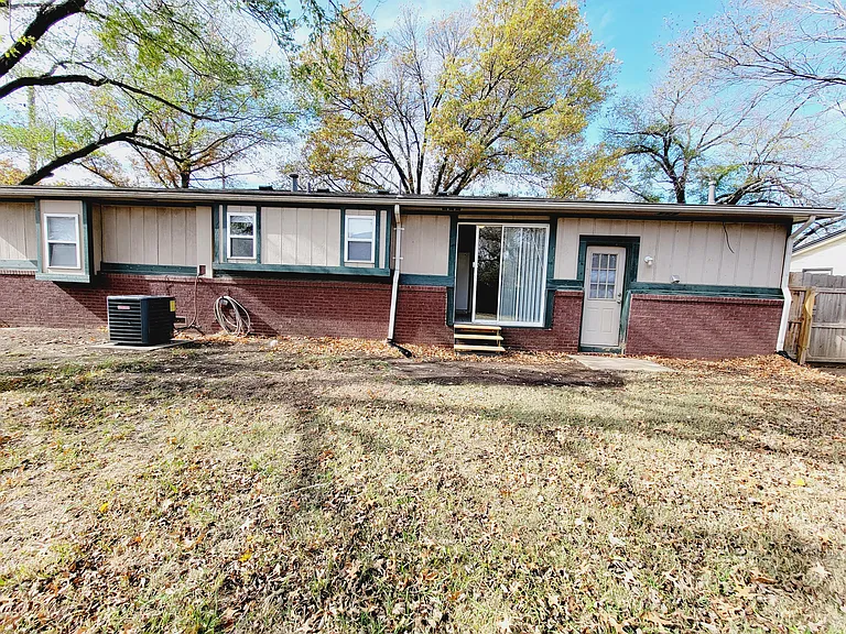 1744 S Lark Ln — Photo 24