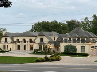 30830 Franklin Rd, Franklin, MI 48025