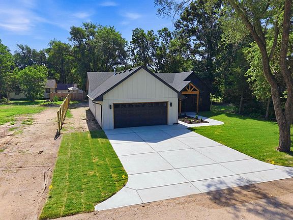 2nd image of 3748 N Salina Rd