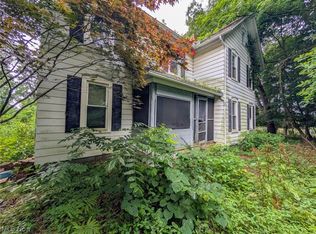 752 Tallmadge Rd, Kent, OH 44240