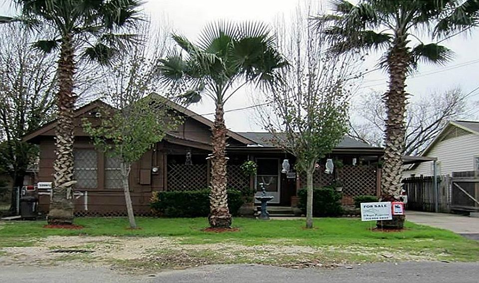 1st image of 1204 1st St