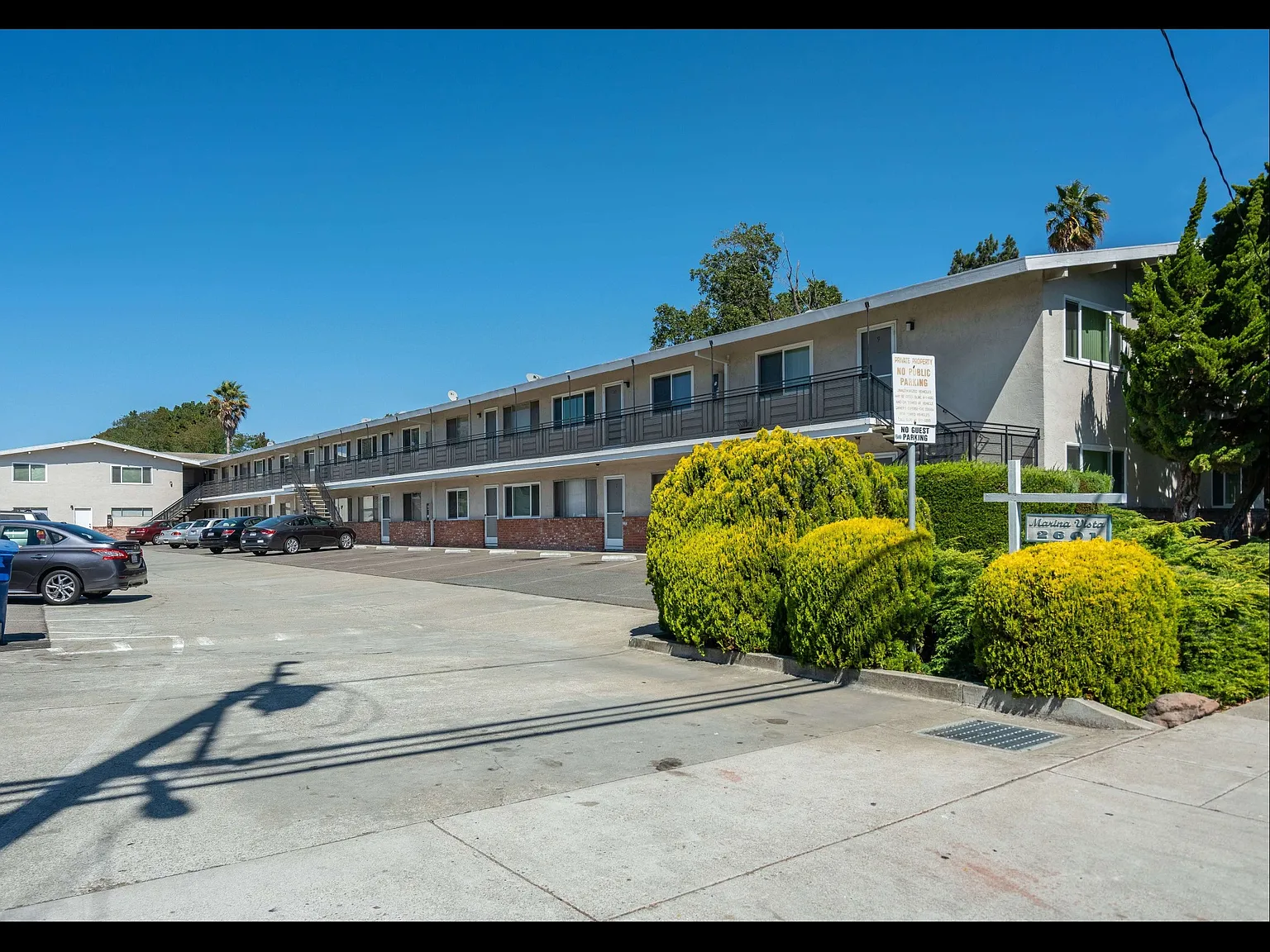 Marina Vista — Photo 1