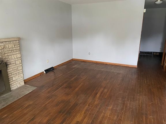 4th image of 1187 Newbury Dr
