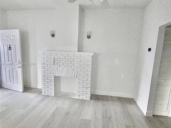 568 SW 3rd St #566, Miami, FL 33130