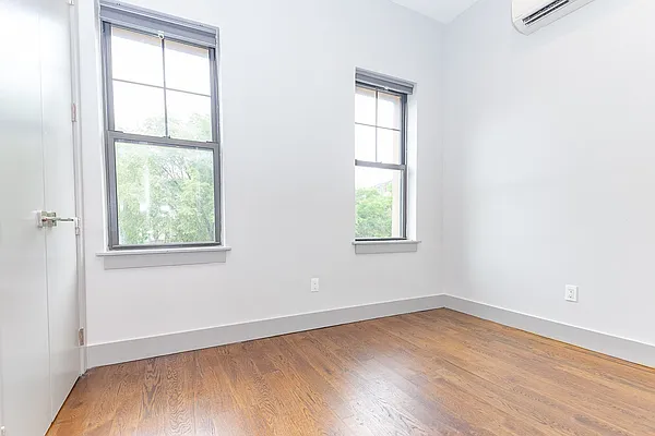 Rented by MySpaceNYC | media 20