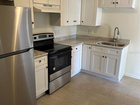 2nd image of 2816 Miriam St S #2816