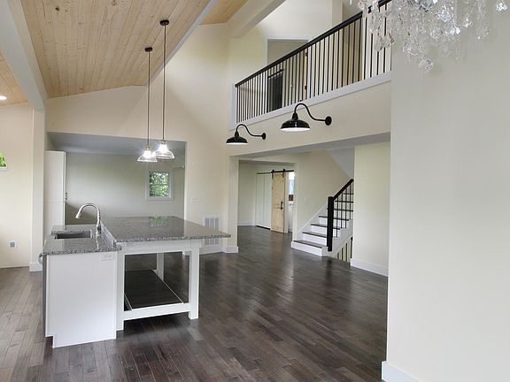 5th image of 5240 Oakhill Dr