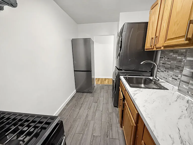 511 W 186th St #C6 — Photo 13