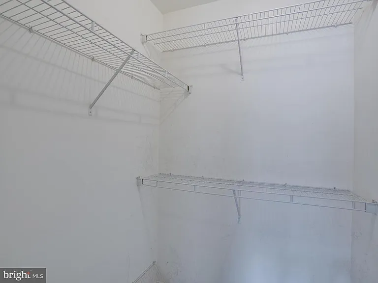 304 Hilltop Ln #F — Photo 27