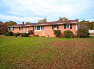 102 N Dale Dr, Easley, SC 29640